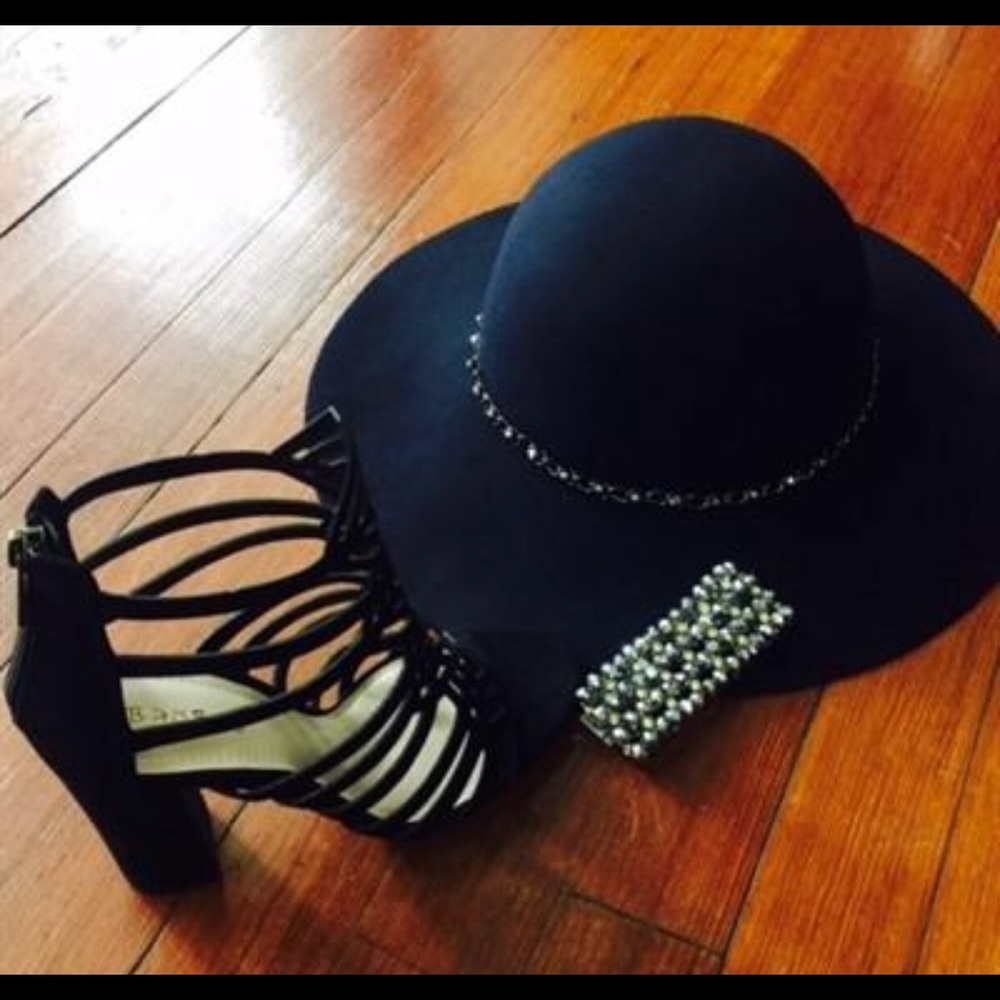 Encounter Sandal
